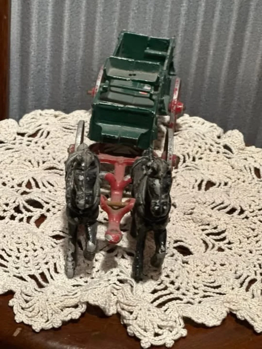 Vintage Stanley cast metal horse drawn farm wagon toy. - Picture 2 of 3